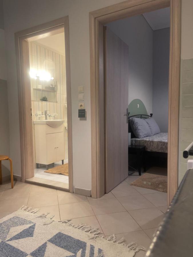 Cozy Minimal Apartment Pireu Exterior foto